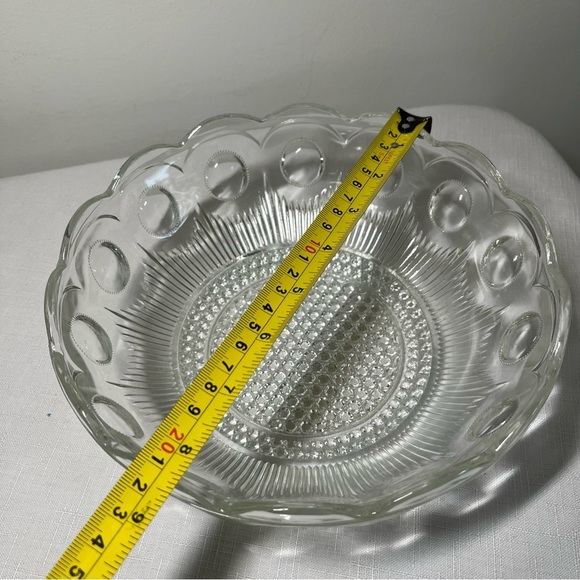 Antique Bartlett Collins Manhattan Glass Berry or Salad Serving Bowl. - Picture 4 of 5